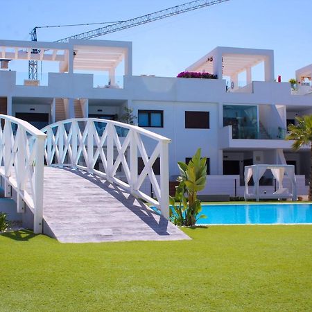Beautiful Condo In Laguna Beach Resort Overlooking Laguna Rosa In Torrevieja With 2 Bedrooms And 2 Bathrooms Exterior foto