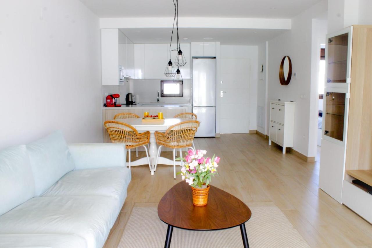 Beautiful Condo In Laguna Beach Resort Overlooking Laguna Rosa In Torrevieja With 2 Bedrooms And 2 Bathrooms Exterior foto